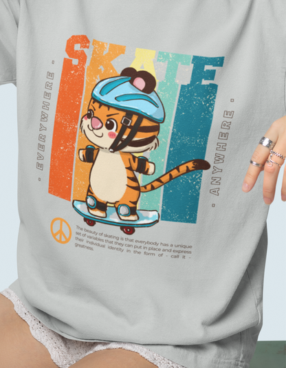 Skate Cat Oversized T-Shirts for Women